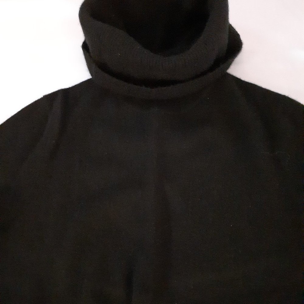 Turtle Neck - Picture 4 of 5